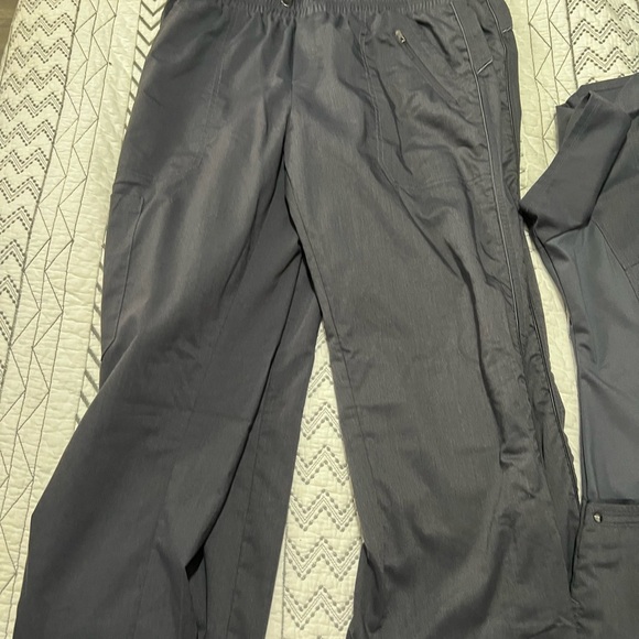 Healing hands scrub sets - Picture 3 of 4